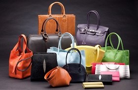 Benefits of Buying Women’s Bags Online
